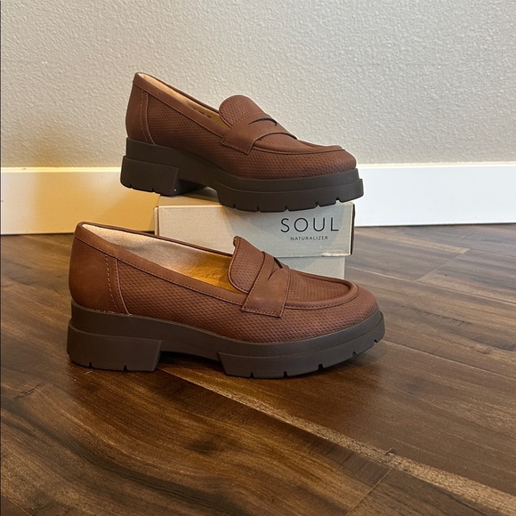 Naturalizer Soul Brown Loafers - Picture 3 of 16